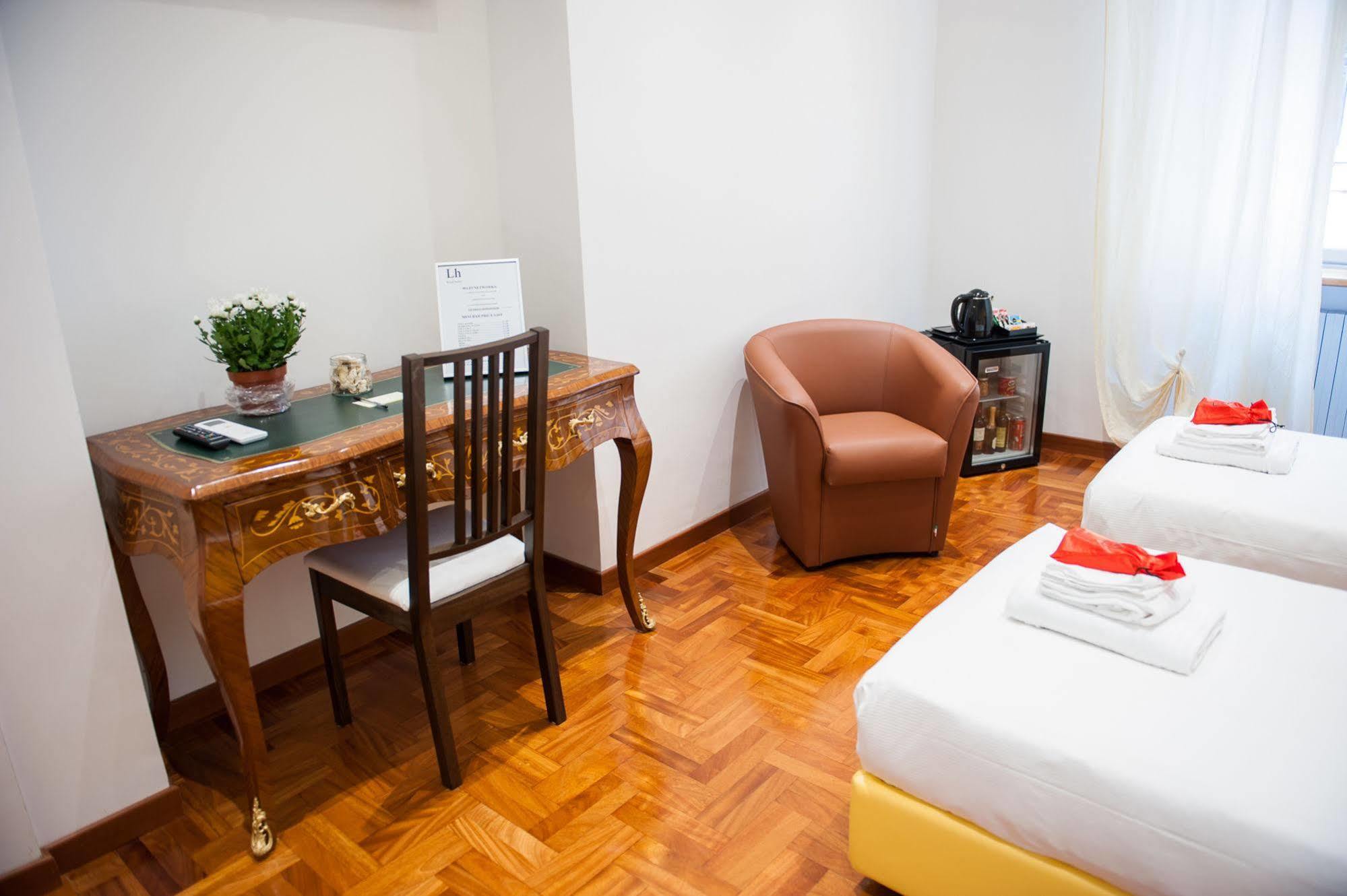Lh Royal Suites Terrace โรม ภายนอก รูปภาพ
